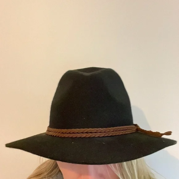 Black Wool hat by My Only - Picture 5 of 5